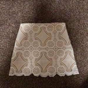White lace mini skirt 💕